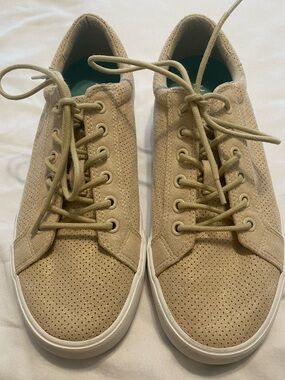 Women's Mykos Ortholite Casual Sneakers beige with gold sheen size 8.5